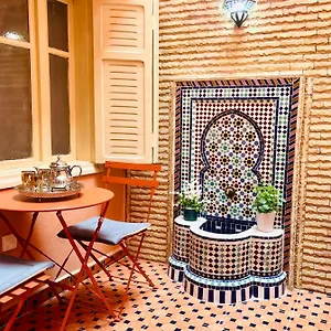 Appartement With Ac, Patio And Rooftop Climatise Avec Patio Et Toit Terrasse, Marrakesh